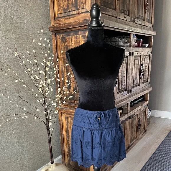NWOT Aerie Eyelet Skirt - Picture 2 of 9